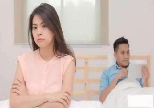 北京调查取证：离婚后不复婚却住一起犯法吗